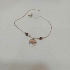 Pulsera con Dije Corazón, Pelotitas y Piedritas.