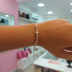 Pulsera con Pelotitas Grandes y Chicas.