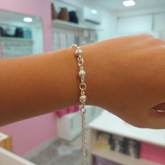 Pulsera con Tres Pelotitas Grandes. - comprar online