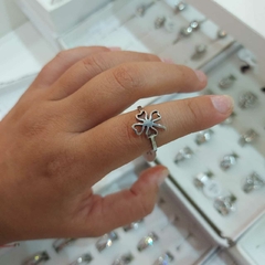 Anillo Trébol.