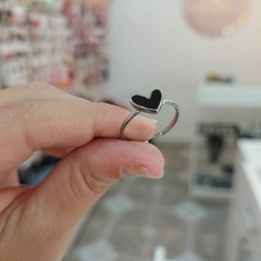 Anillo Corazón Negro Semi Abierto. - comprar online