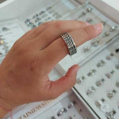 Anillo de Hombre Tipo con Espigas.