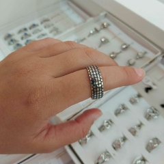 Anillo de Hombre con Cuadraditos.