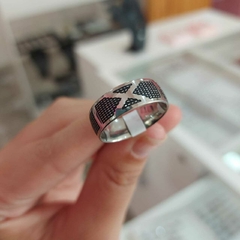 Anillo de Hombre con Detalles en Tipo Cruz. - comprar online