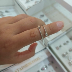 Anillo Regulable Corazón con Piedrita.