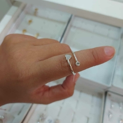 Anillo Regulable Corazón con Piedrita.