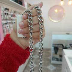 Cadena Gruesa con Eslabones Entrelazados.