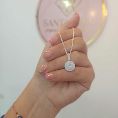 Conjunto Círculo con Piedras Encastradas.