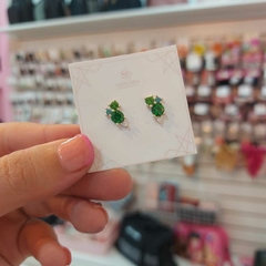 Aros Pasantes con Piedras Verdes.