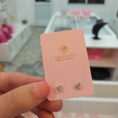 Aros Pasantes con Piedritas Blancas.