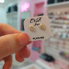 Aros Pasantes Tipo Gotas con Piedrita.