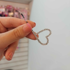 Invisible Corazón con Piedritas.