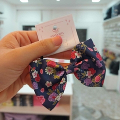 Moño Floreado. - comprar online