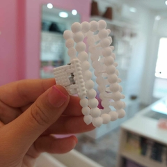 Broche en Forma de Rectangulito con Pelotitas. - comprar online