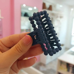 Broche en Forma de Rectangulito con Pelotitas. - Santa Rita Joyas y Accesorios