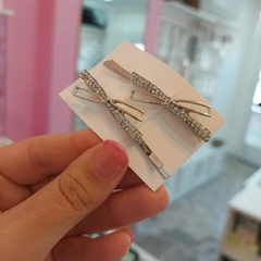 Pack Invisibles X2 Tipo Moño con Piedritas. - comprar online