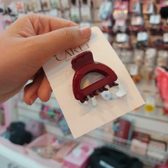 Broche Semi Chico Brilloso.