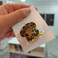 Broche Flor Tipo Animal Print Chico.