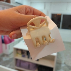 Broche Liso. - Santa Rita Joyas y Accesorios