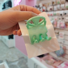 Broche Liso. - comprar online