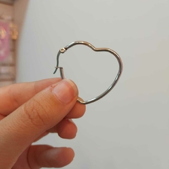 Imagen de Argollitas Lisas en Forma de Corazón.
