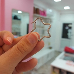 Argollitas Lisas en Forma de Estrella. - Santa Rita Joyas y Accesorios