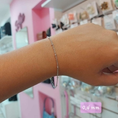 Pulsera Fina de 0,4 mm con Pelotitas.
