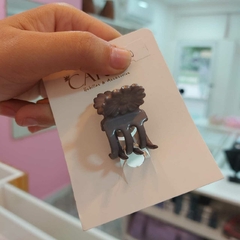 Broche Liso Chico Flor. en internet