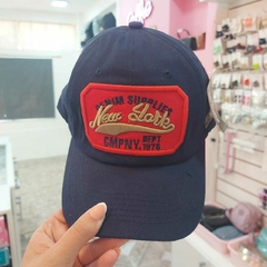 Gorra de Hombre Bordada "New York" Azul Fuerte.