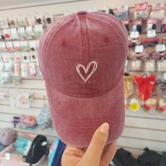 Gorra de Dama Bordada con Corazón. - tienda online