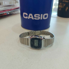 Reloj de Dama Casio con Malla Metálica. - comprar online