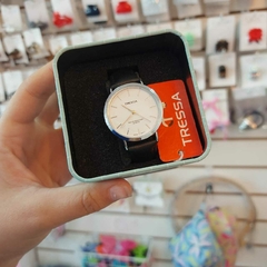 Reloj de Dama Tressa Negro con Malla de Cuero.