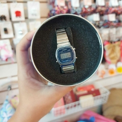 Reloj de Dama Casio con Malla Metálica.