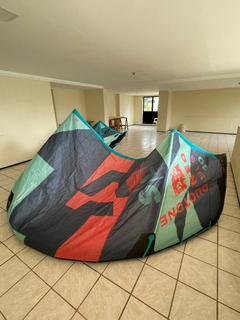 Kite Seminovo Duotone Neo SLS 2023 10m na internet