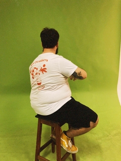 Camiseta T-shirt - Calor Pra Cachorro | Branca | ÚLTIMAS UNIDADES - loja online