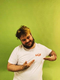 Camiseta T-shirt - Calor Pra Cachorro | Branca | ÚLTIMAS UNIDADES