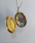 Colar relicário oval folheado a ouro 18k - comprar online
