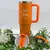 Copo Térmico Personalizado 960ml, caneca stanley, copo da stanley, copo stanley canudo, copo termico cafe, copos personalizado, copos termico, Copos Termicos, copotermico, nacional, stanley copo, laranja