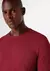CAMISETA MASCULINA EM MALHA JET COM BORDADO HERING - loja online