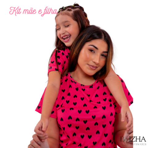PIJAMA MÃE E FILHA CORAÇÕES PRETO PINK