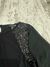 Blusa negra aplicacion lentejuela en internet