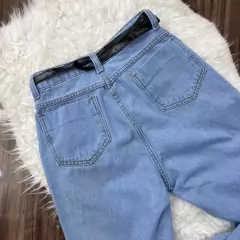 Calça Jeans Mom Com Cinto Feminina Cintura Alta - comprar online
