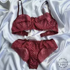 Imagem do Conjunto Calcinha e Sutiã de Renda sem Bojo com Aro Lingerie Bruna