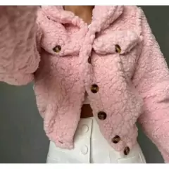 Casaco Teddy Feminino Curto Botão | Casaco Peludo | Jaquetinha Teddy - comprar online