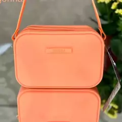 Bolsa Feminina Quadrada Emborrachada Lisa com Alça Transversal LANÇAMENTO - loja online