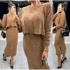 Conjunto Cropped trançado e saia midi com fenda de tricot fio mousse inverno 2023 moda blogueira na internet