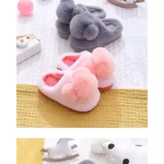 Pantufa Urso PomPom Pelúcia infantil Para Inverno Quente Antiderrapante - Confortável - Lojão da Alemoa