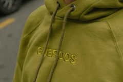 HOODIE OVER OLIVA “CUERDOS” - comprar online