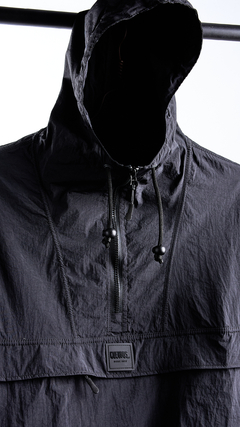 ANORAK VINTAGE NEGRO “CUERDOS” en internet