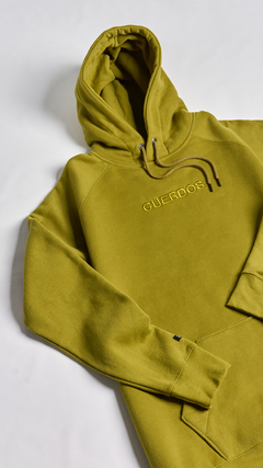 HOODIE OVER OLIVA “CUERDOS” - OLDESCOOLNUEVACBA